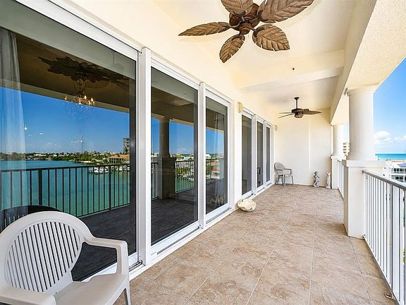 4th image of 17717 Gulf Blvd APT 504