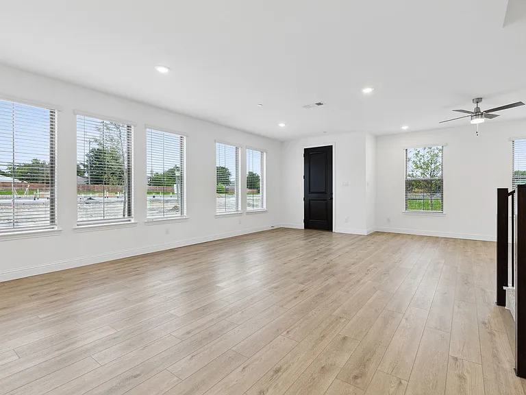 2845 Maidenhair Ln — Photo 16