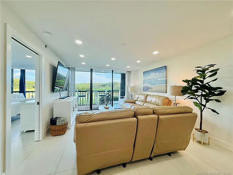 8800 S Ocean Dr #102 — Photo 23