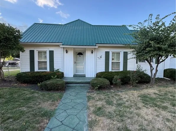 301 W West St, Georgetown, IL 61846