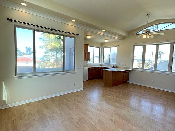 5th image of 4461 Santa Cruz Ave #1/2