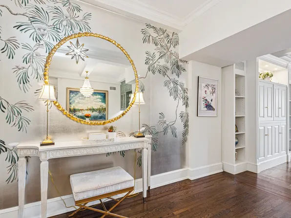 128 Central Park South image 12 of 12