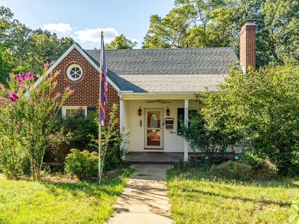 322 10th St, Altavista, VA 24517