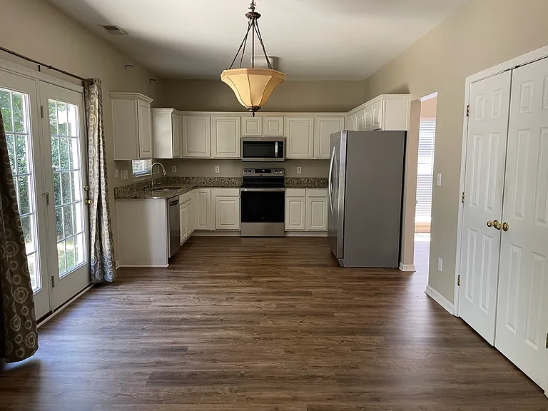 113 S Audubon Ave — Photo 6