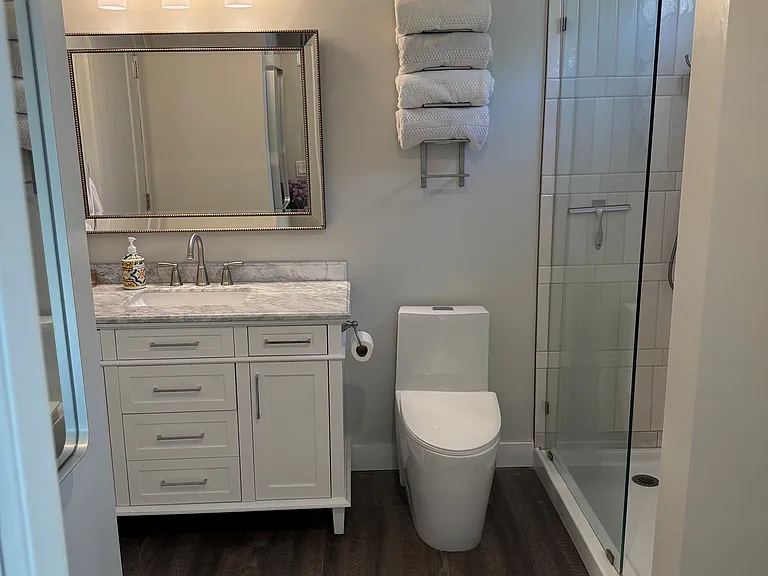 121 Saratoga Ct — Photo 9