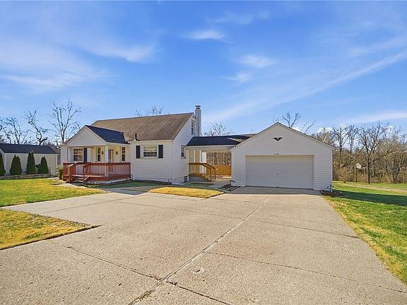 3rd image of 7569 W Chester Rd