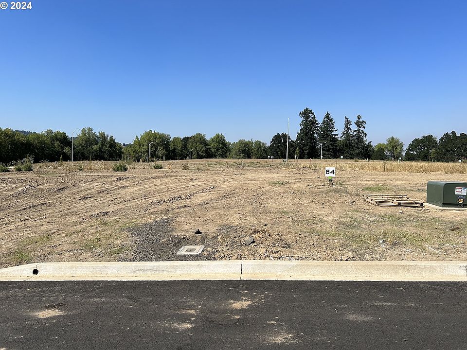 1st image of 1587 NW Tracy St #84