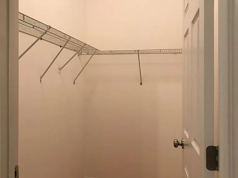 2517 Palmyra St — Photo 10