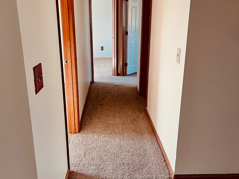 240 Bayberry Dr — Photo 5