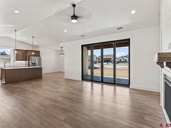 4th image of 3406 Pinewood Street