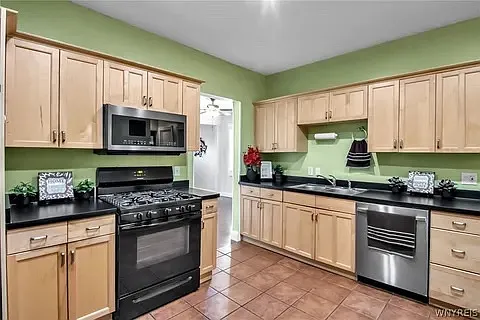 5302 Broadway St — Photo 10