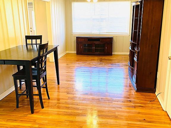 4th image of 3598 Wareingwood Dr