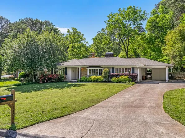 1104 Linden Dr, Dalton, GA 30720