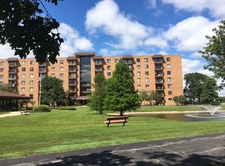 1727 W Crystal Ln UNIT 101, Mount Prospect, IL 60056