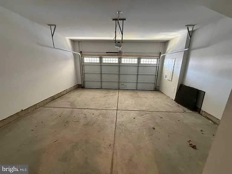 620 Leigh Way — Photo 31