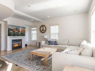 2 Beach St #8, York, ME 03909