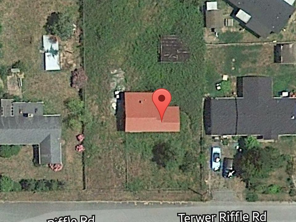 2nd image of 621 Terwer Riffle Rd