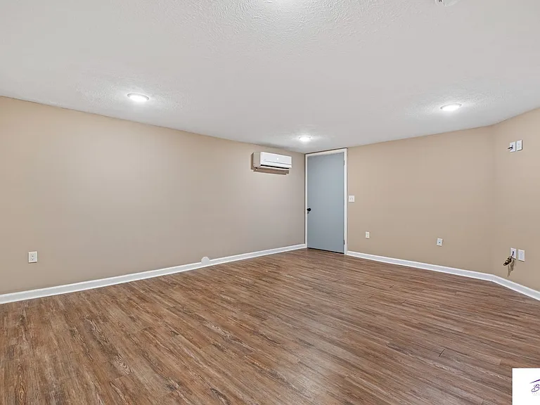 600 S 31st Ave — Photo 12