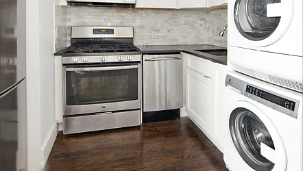 Rented by R New York