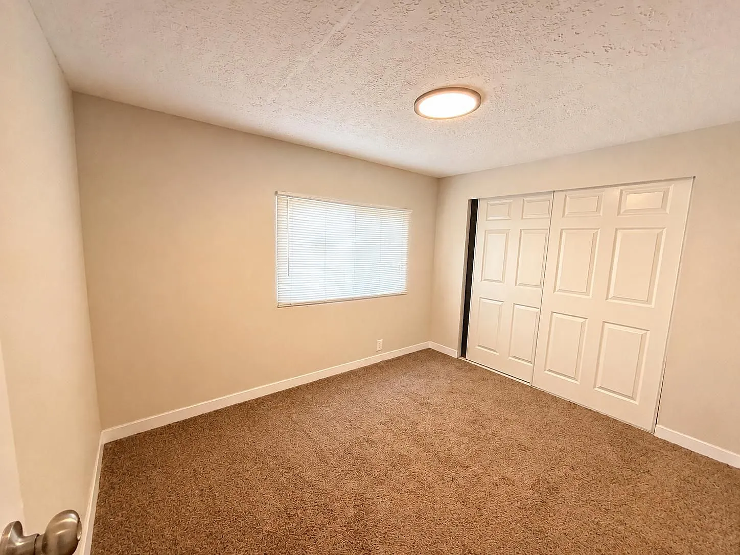 620 Douglas St — Photo 4
