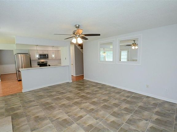 5th image of 1084 Northvale Dr