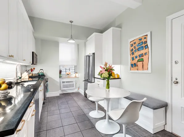 139 East 94th Street image 1 of 5