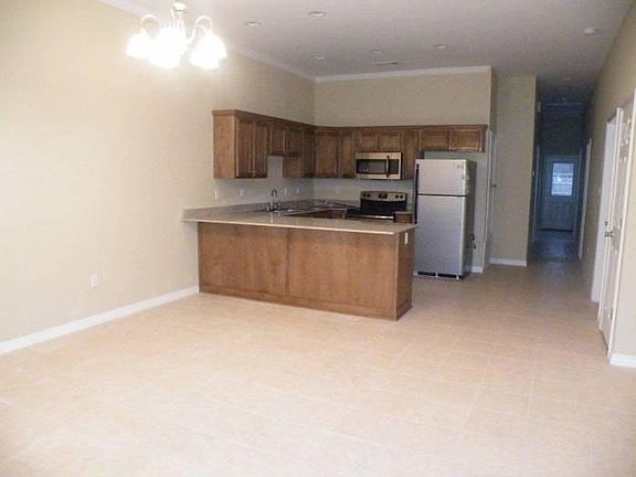 Kitchen-Dining Area