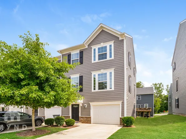 2423 Dr Carver Rd, Charlotte, NC 28208