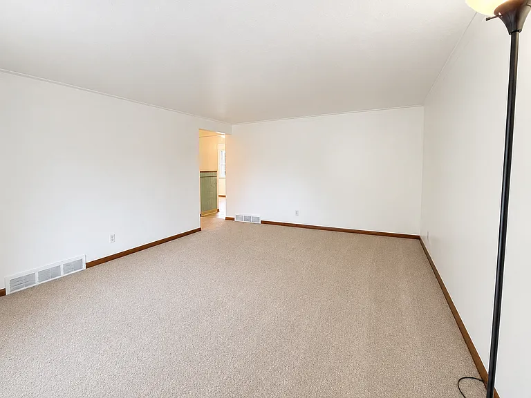 222 Frankhauser Rd — Photo 10