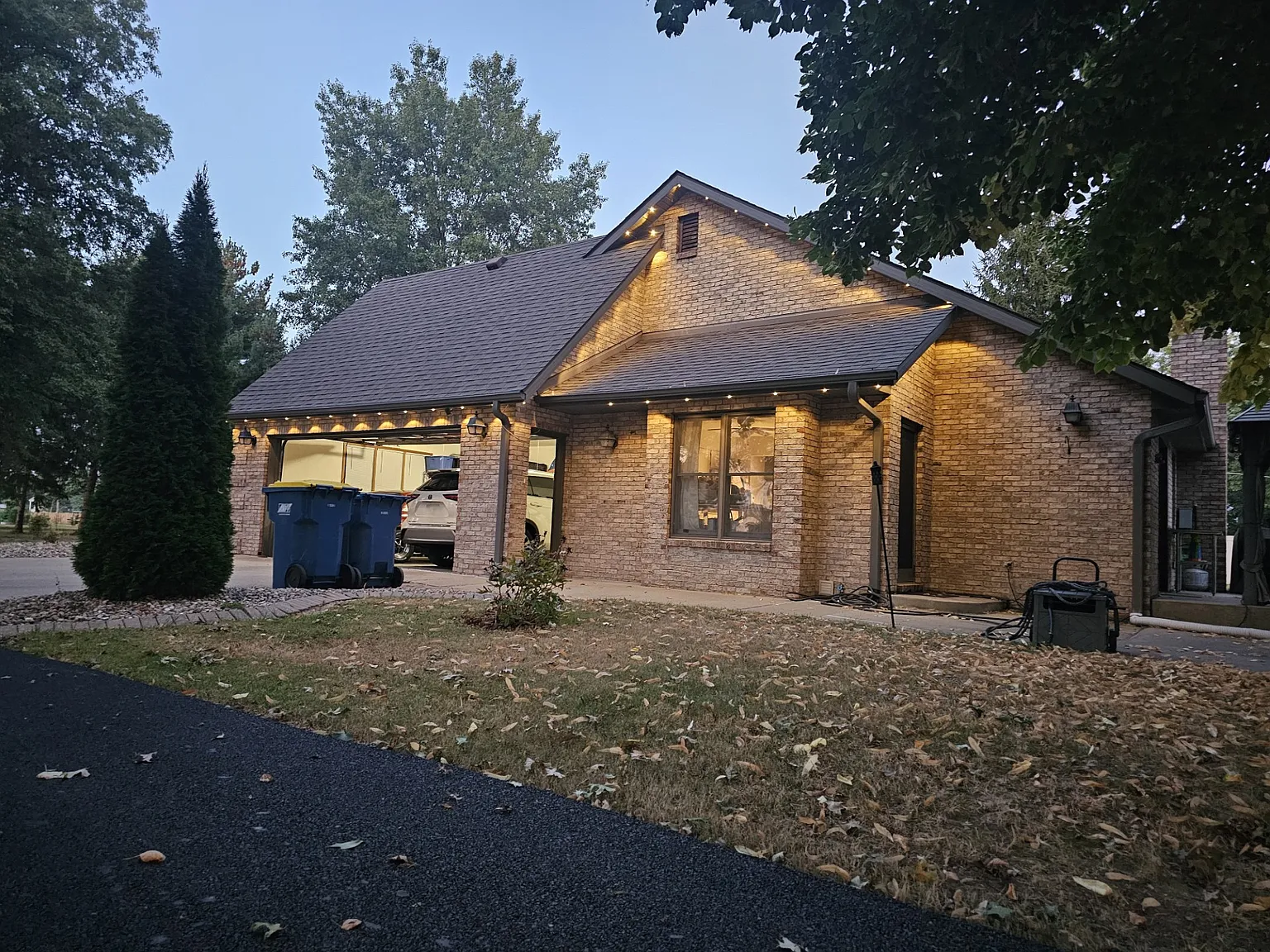 3 bed, 2944 sqft, $2,900 — Photo 2