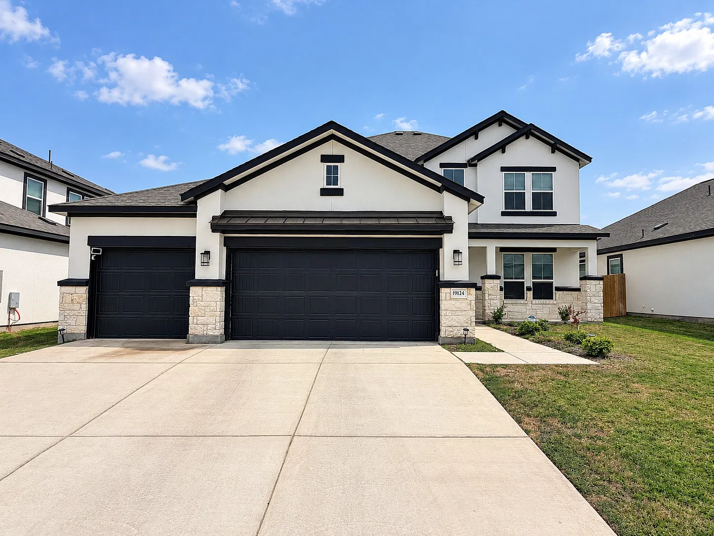 4 bed, 2558 sqft, $2,750 — Photo 1