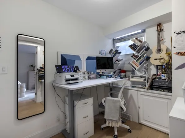 501 East 79th Street image 18 of 24