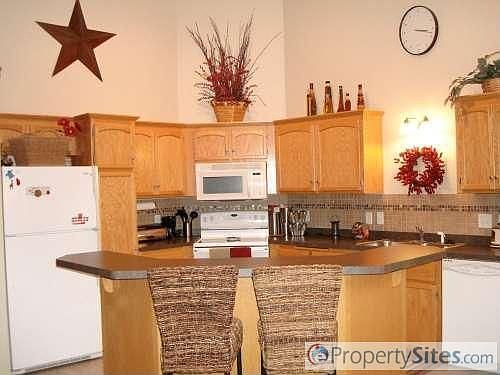 3rd image of 20664 Enfield Way N