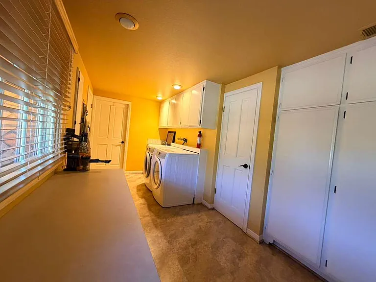 711 Country Club Dr — Photo 30