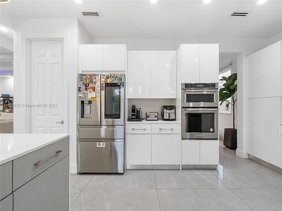 4th image of 20436 SW 89th Ave