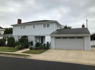 44 Matlock St, Lido Beach, NY 11561