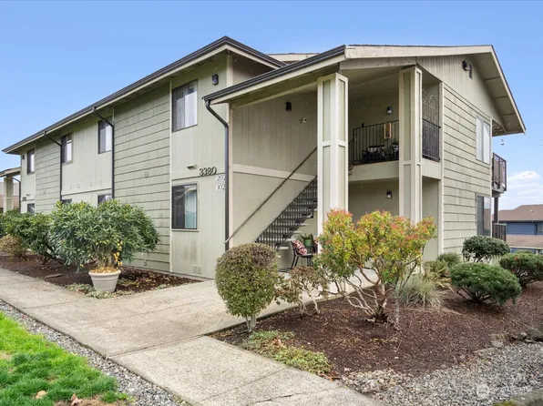 3380 Narrows View Lane NE #102, Bremerton, WA 98310