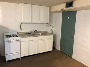1304 N Main St APT B1, Bloomington, IL 61701