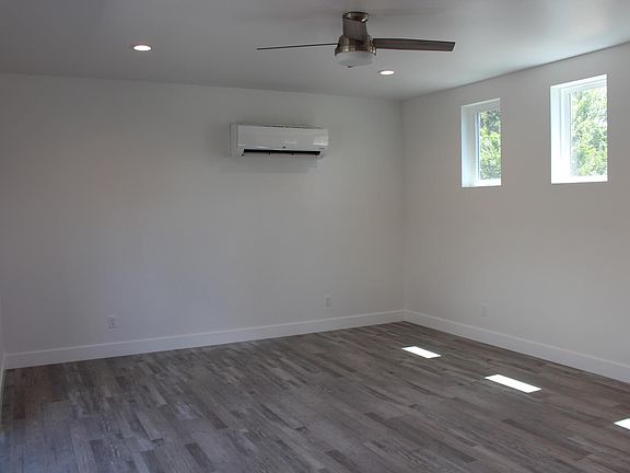 4th image of 348 1/2 N F St