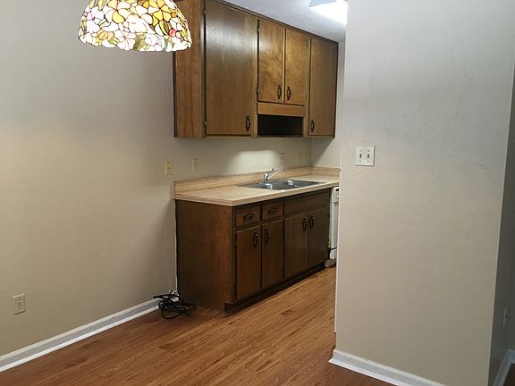 3rd image of 2081 Sandcastle Dr APT A