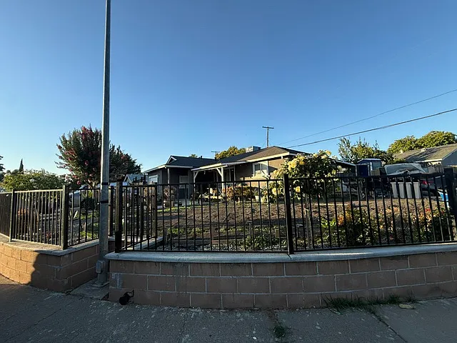 5931 Mascot Ave — Photo 4