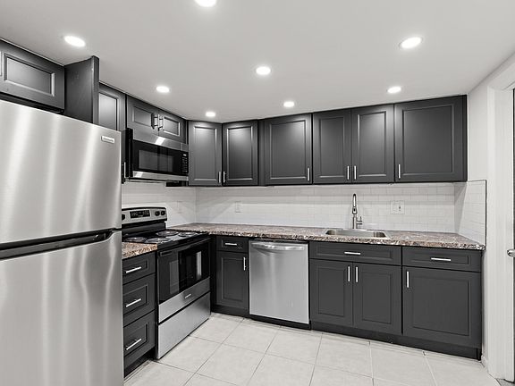 3rd image of 626 NW 13th St #310