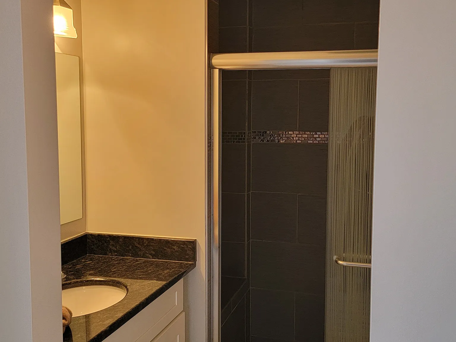 1 bed, 1400 sqft, $1,440 — Photo 4