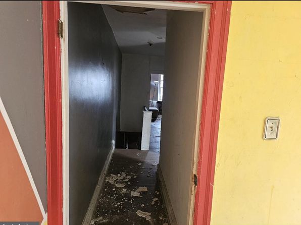 philadelphia-pennsylvania-165569449 picture