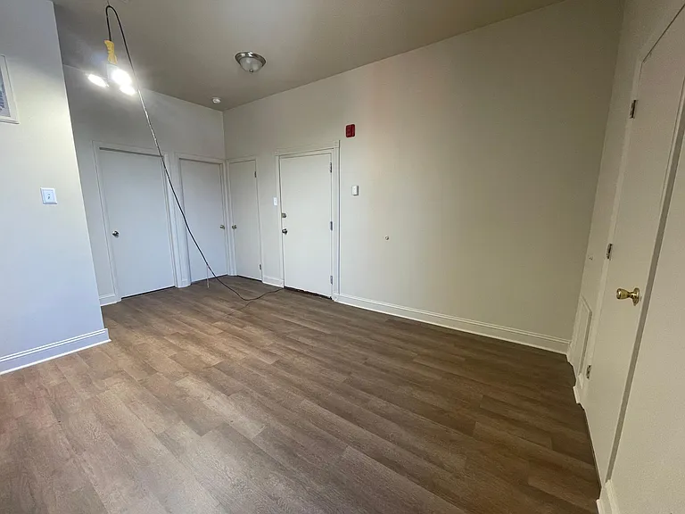 1542 N 15th St #3 — Photo 7