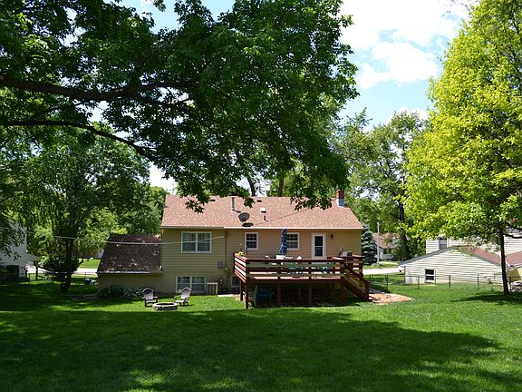 3rd image of 1706 Sherry Dr