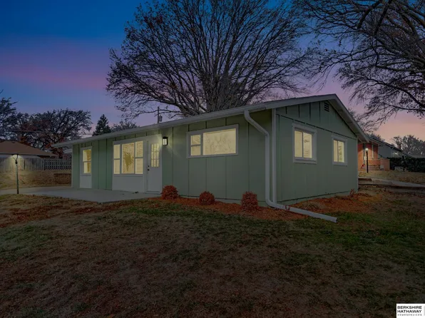 1740 Stockwell St, Lincoln, NE 68502