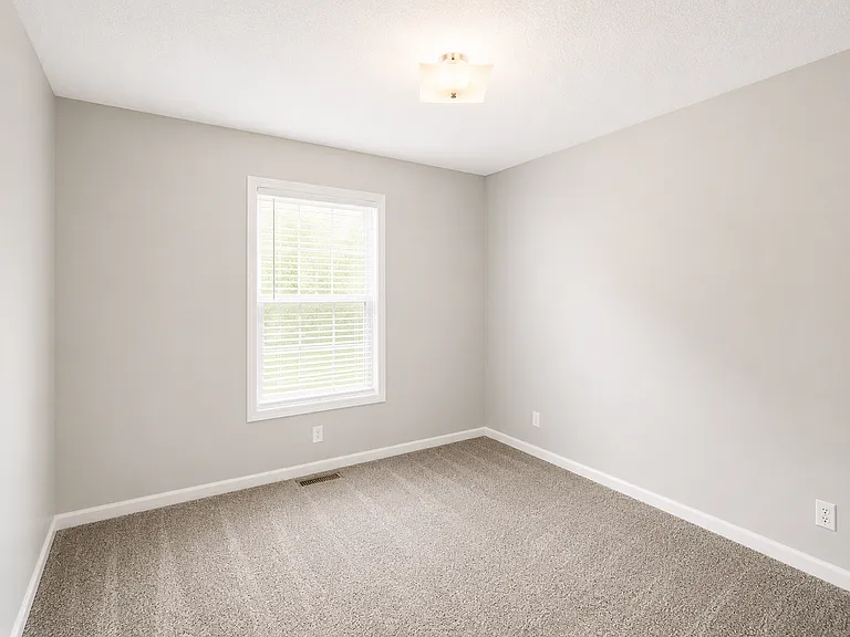 635 Ashley Oaks Dr — Photo 16