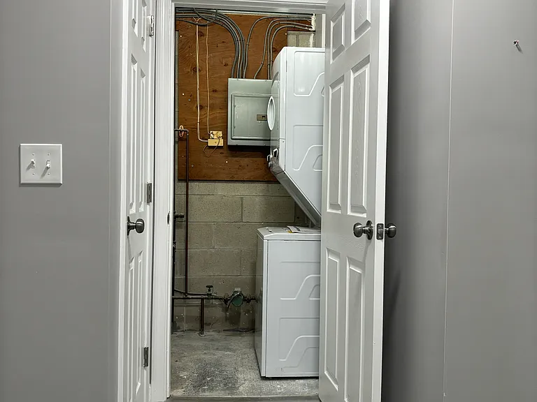 65 Newark St #7 — Photo 8