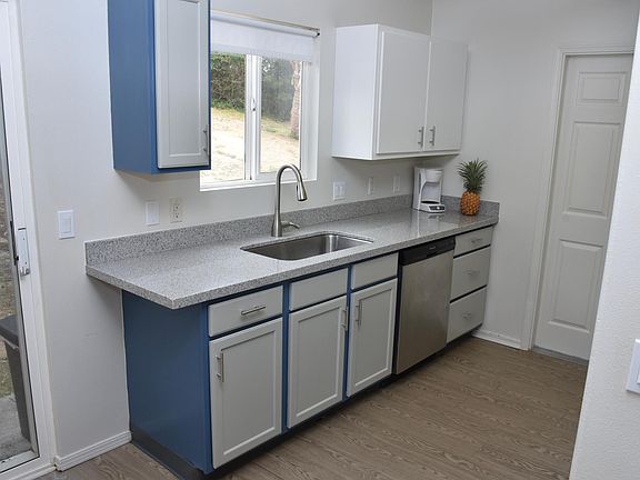 Kitchen, fresh paint, new granite countertops